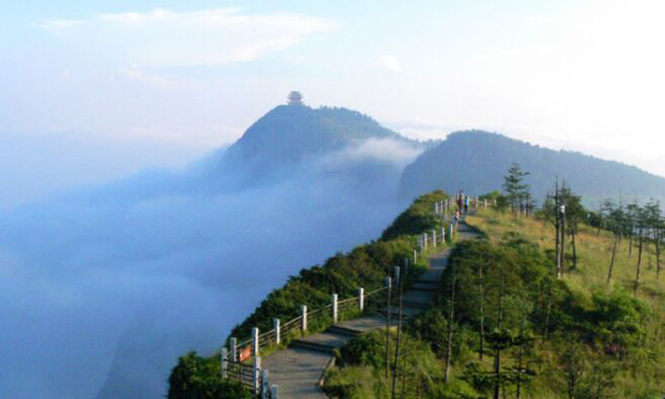 最美四川九寨沟、黄龙、峨眉乐山双飞8日游